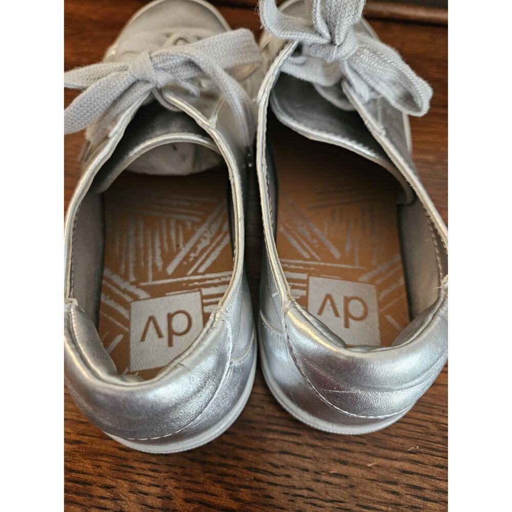 Women's DV Sammy Lace Up Metallic Sneakers - Silver Sz 9--nwob Dolce Vita - Picture 5 of 5